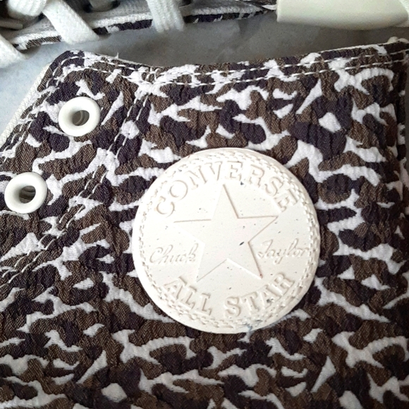 Converse CTAS Lugged 2.0 High-Tops *NWT* Unisex - Picture 13 of 16